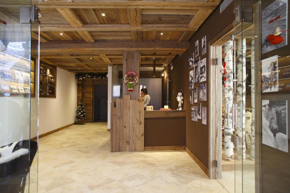 Residence Hotel Anna ปัสโซเดลโตนาเล ภายนอก รูปภาพ